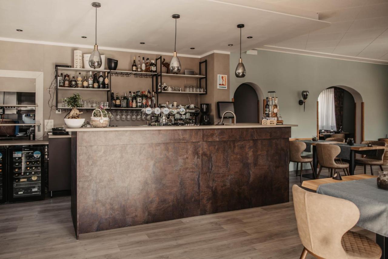 Albergo Ristorante Al Portico Gerra  Екстер'єр фото